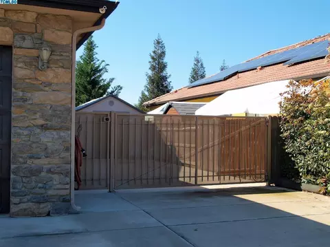 766 Davis Ave, Exeter, CA 93221 photo 6