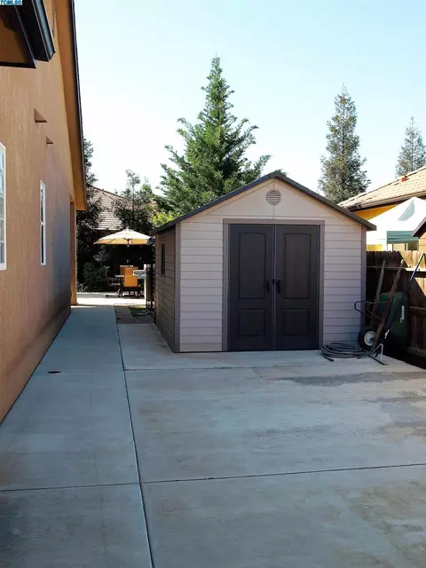 766 Davis Ave, Exeter, CA 93221 photo 7