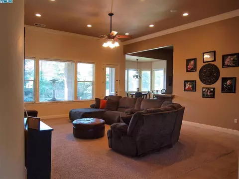 766 Davis Ave, Exeter, CA 93221 photo 8