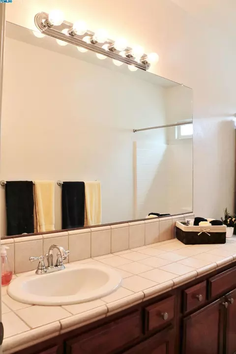 1712 Firestone Dr, Tulare, CA 93274 photo 18