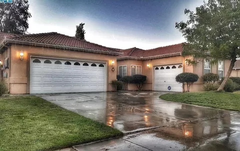 1029 Golf Ave, Lemoore, CA 93245 photo 2
