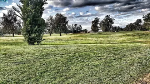 1029 Golf Ave, Lemoore, CA 93245 photo 5