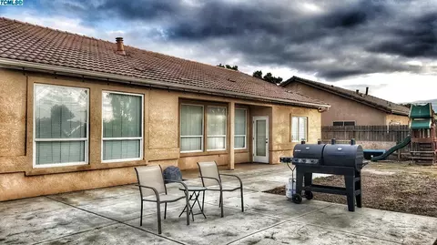 1029 Golf Ave, Lemoore, CA 93245 photo 6