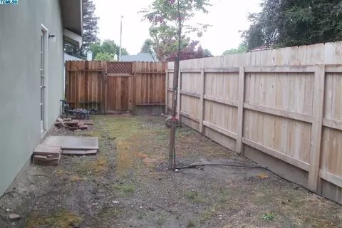 1236 S Maple Ct, Visalia, CA 93292 photo 28