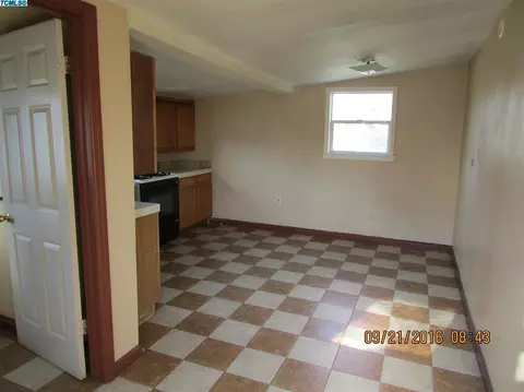 440 E Nebraska Ave, Dinuba, CA 93618 photo 6