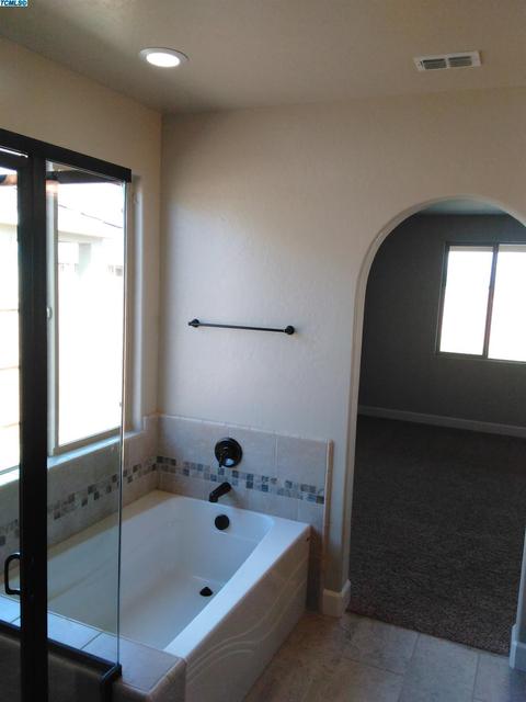 570 Ocean, Tulare, CA 93274 photo 7