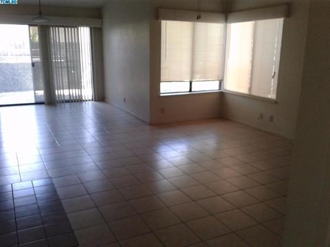 2337 E Parker Ct, Visalia, CA 93292 photo 3