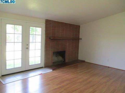 908 E Myrtle St, Hanford, CA 93230 photo 7