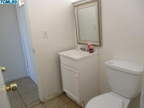 908 E Myrtle St, Hanford, CA 93230 photo 15