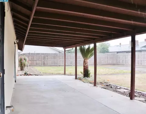 1305 E Chapman Ave, Tulare, CA 93274 photo 14