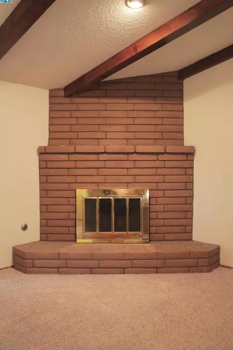 1305 E Chapman Ave, Tulare, CA 93274 photo 3