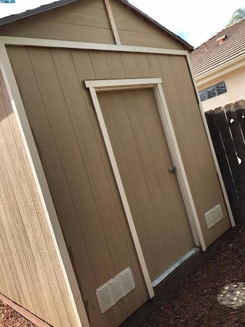 1420 E Parkview Ct, Visalia, CA 93292 photo 8