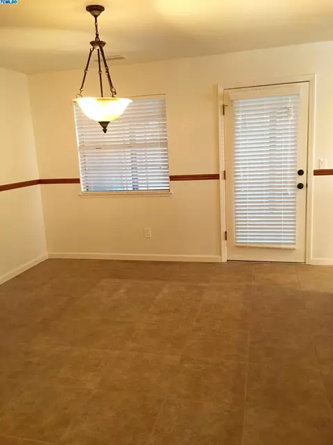 1295 E Richard Smith Ave, Tulare, CA 93274 photo 9