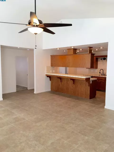 1295 E Richard Smith Ave, Tulare, CA 93274 photo 6