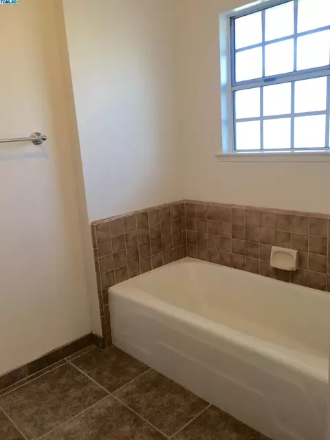 1295 E Richard Smith Ave, Tulare, CA 93274 photo 16