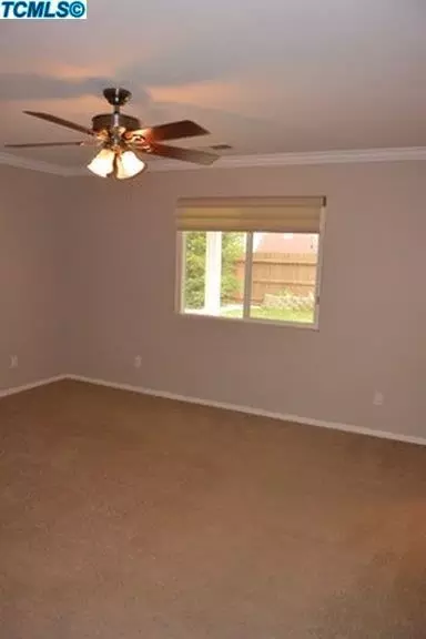 3022 N Mendonca St, Visalia, CA 93291 photo 8