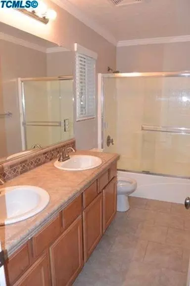 3022 N Mendonca St, Visalia, CA 93291 photo 7