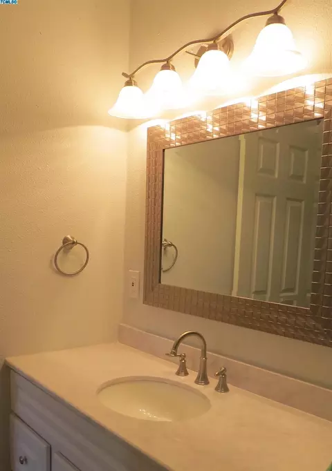 3115 W Beech Ave, Visalia, CA 93277 photo 20
