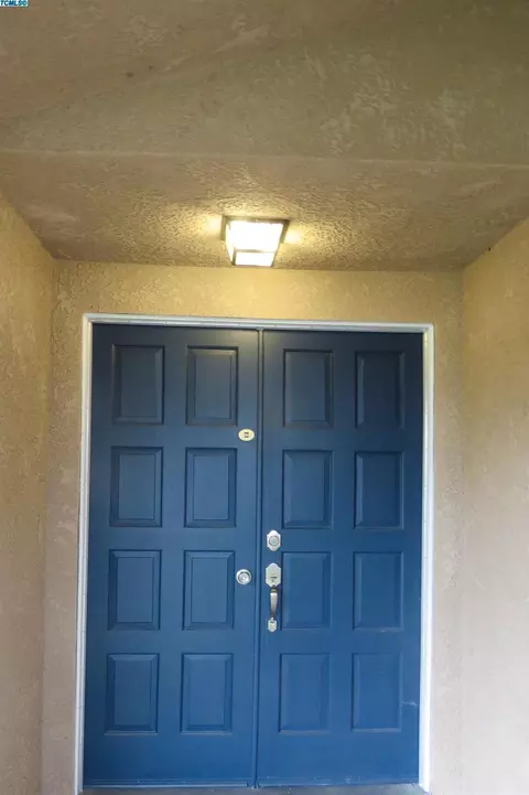 3115 W Beech Ave, Visalia, CA 93277 photo 2