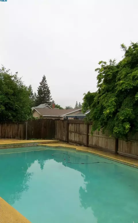 3115 W Beech Ave, Visalia, CA 93277 photo 25