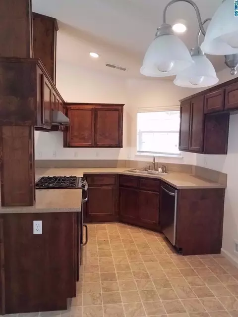 1500 E Sunnyview Ave, Visalia, CA 93292 photo 4