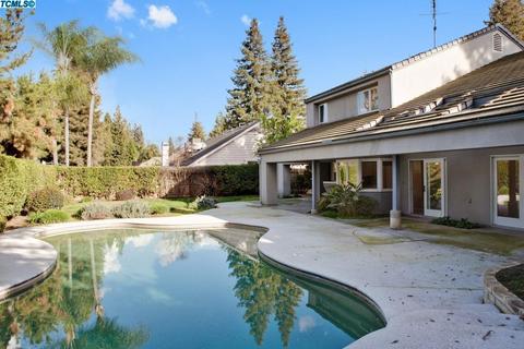 208 E Parkview Ave, Visalia, CA 93277 photo 40