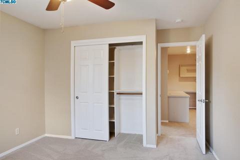 208 E Parkview Ave, Visalia, CA 93277 photo 36