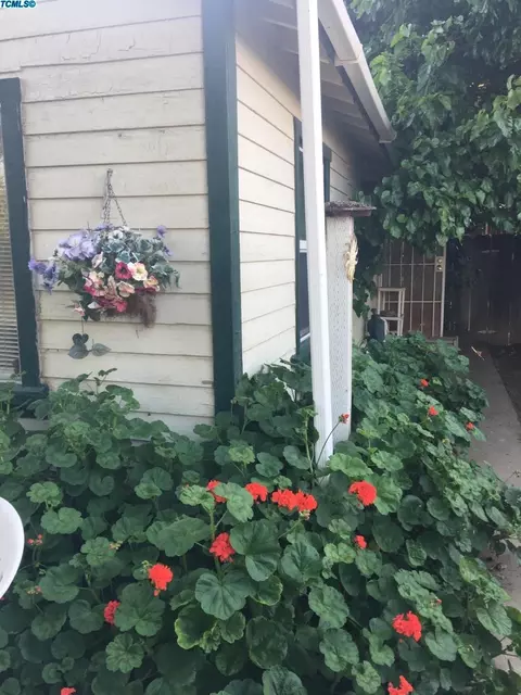 431 N Orange Ave, Exeter, CA 93221 photo 7