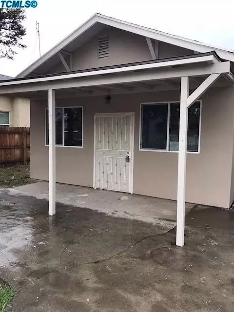 1563 E Alpine Ave, Tulare, CA 93274 photo 1