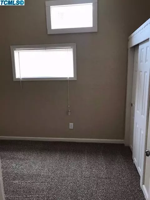 1563 E Alpine Ave, Tulare, CA 93274 photo 8