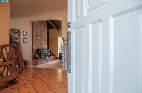 3326 E Prosperity Ave, Tulare, CA 93274 photo 8