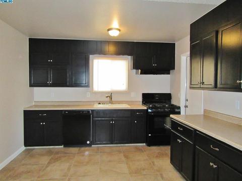 962 E Cinnamon Dr, Lemoore, CA 93245 photo 4