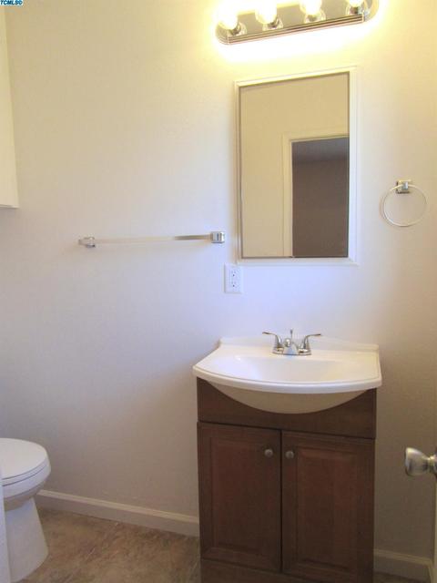 962 E Cinnamon Dr, Lemoore, CA 93245 photo 10