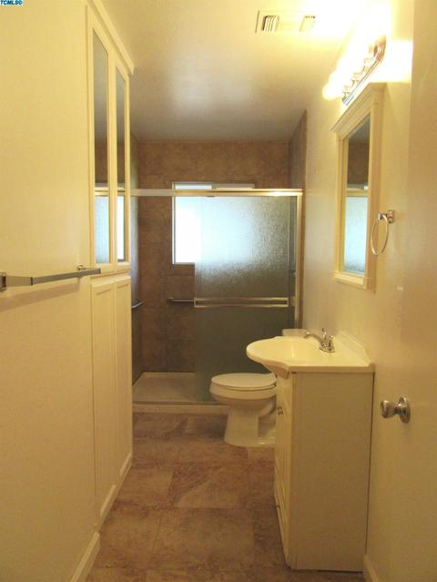 962 E Cinnamon Dr, Lemoore, CA 93245 photo 8