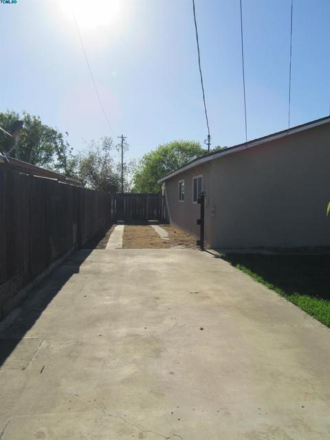 962 E Cinnamon Dr, Lemoore, CA 93245 photo 15