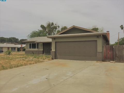 1447 Quandt Dr, Lemoore, CA 93245 photo 3