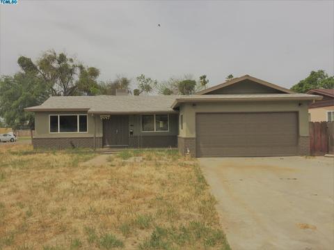 1447 Quandt Dr, Lemoore, CA 93245 photo 2