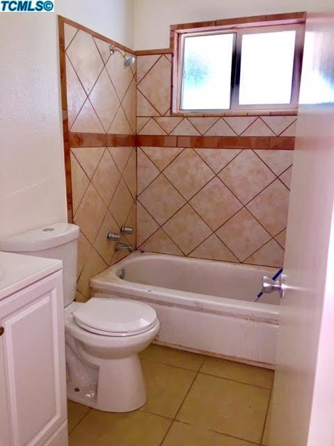 1117 N Enos St, Visalia, CA 93292 photo 7