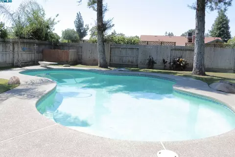 1949 E Paradise Ave, Visalia, CA 93292 photo 20