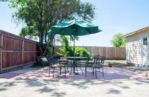 805 E Laurel Ave, Visalia, CA 93292 photo 29