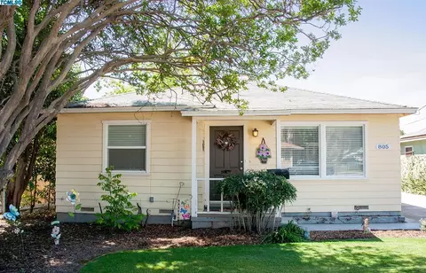 805 E Laurel Ave, Visalia, CA 93292 photo 3