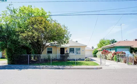 805 E Laurel Ave, Visalia, CA 93292 photo 1