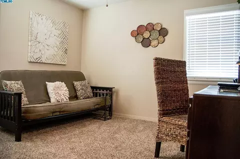 805 E Laurel Ave, Visalia, CA 93292 photo 26