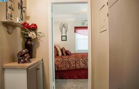 805 E Laurel Ave, Visalia, CA 93292 photo 20