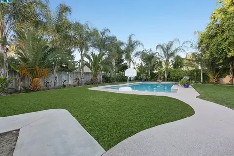 2836 E Seeger Ct, Visalia, CA 93292 photo 22