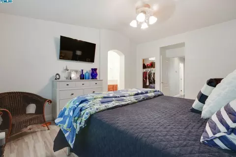 2836 E Seeger Ct, Visalia, CA 93292 photo 13