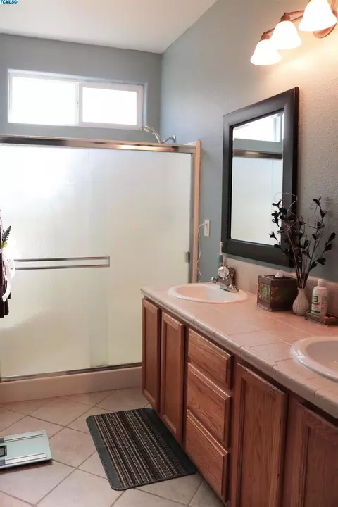 4337 E Westcott Ave, Visalia, CA 93292 photo 18