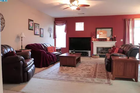 4337 E Westcott Ave, Visalia, CA 93292 photo 5