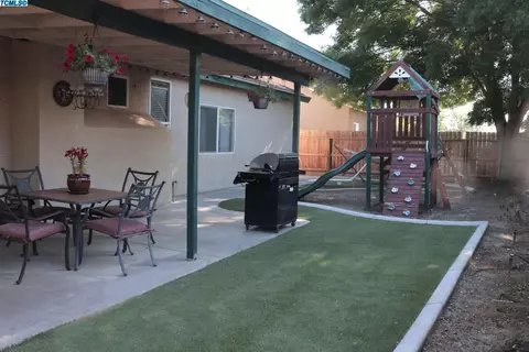 4337 E Westcott Ave, Visalia, CA 93292 photo 22