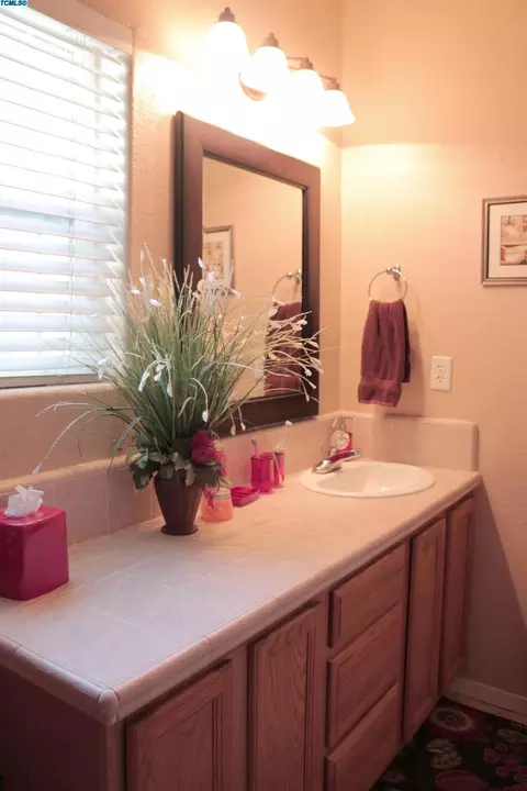 4337 E Westcott Ave, Visalia, CA 93292 photo 14